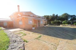 Ampia villa con piscina località Carrabuffas