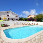 villa con piscina sardegna