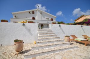 villa con piscina sardegna