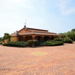 Elegante tenuta con piscina e villette