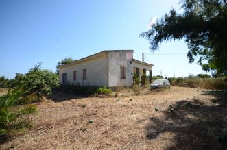 Farmhouse for sale in Santa Maria La Palma