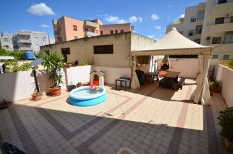 Apartment for sale with independent entrance