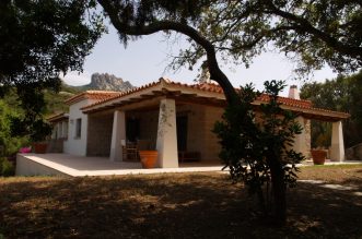 Prestigious villa for sale in San Pantaleo Olbia