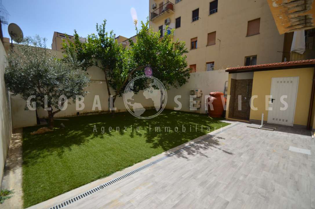 Centralissimo Appartamento Con Giardino In Vendita Alghero