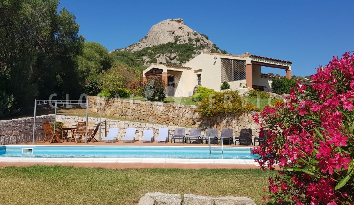 Villa a Baia Sardinia con dependance