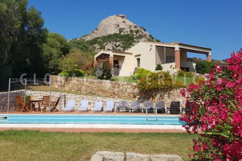 Villa a Baia Sardinia con dependance