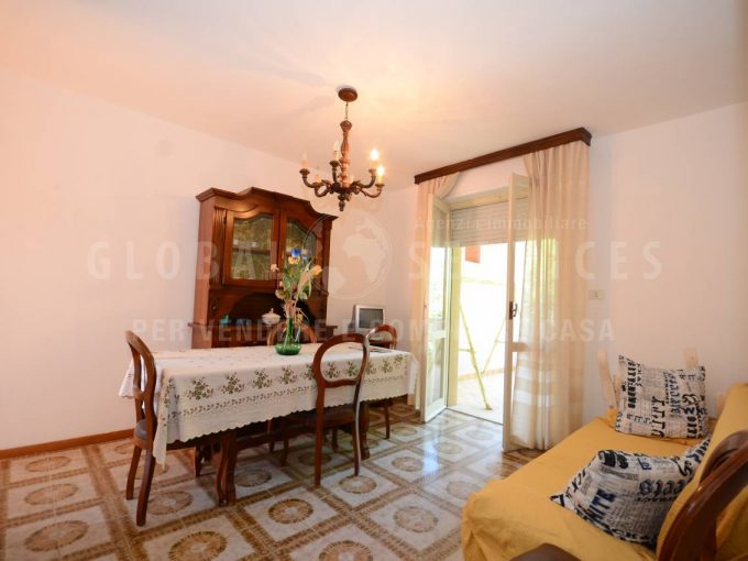 Appartamento con terrazza e posto auto