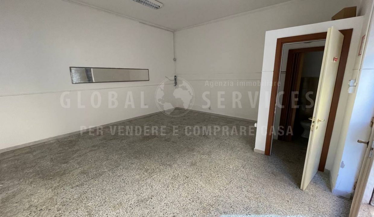 Via Carmen Dore 55 Locale Commerciale (1)