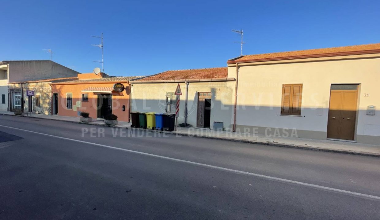 Casa indipendente con giardino