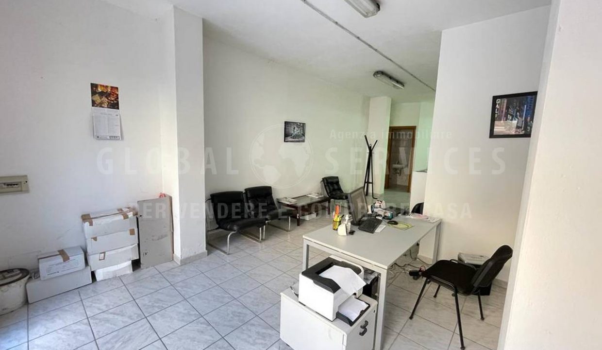 Ampio locale via Goceano
