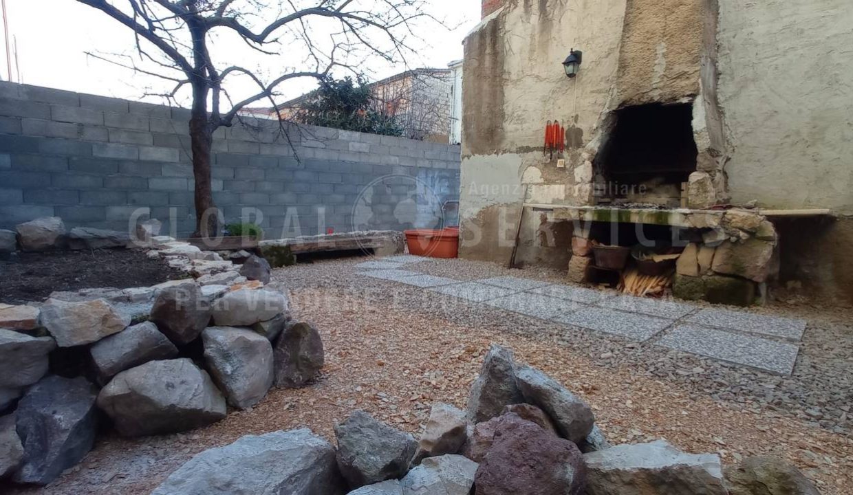 Appartamento con cortile ad Olmedo