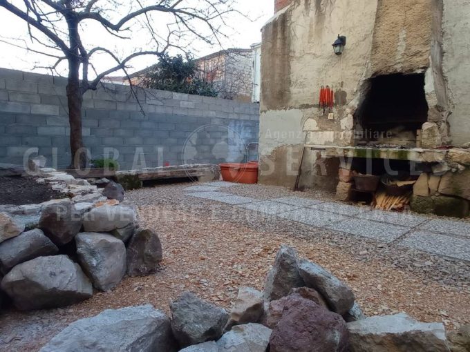 Appartamento con cortile ad Olmedo