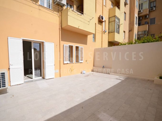 Ristrutturato appartamento con cortile