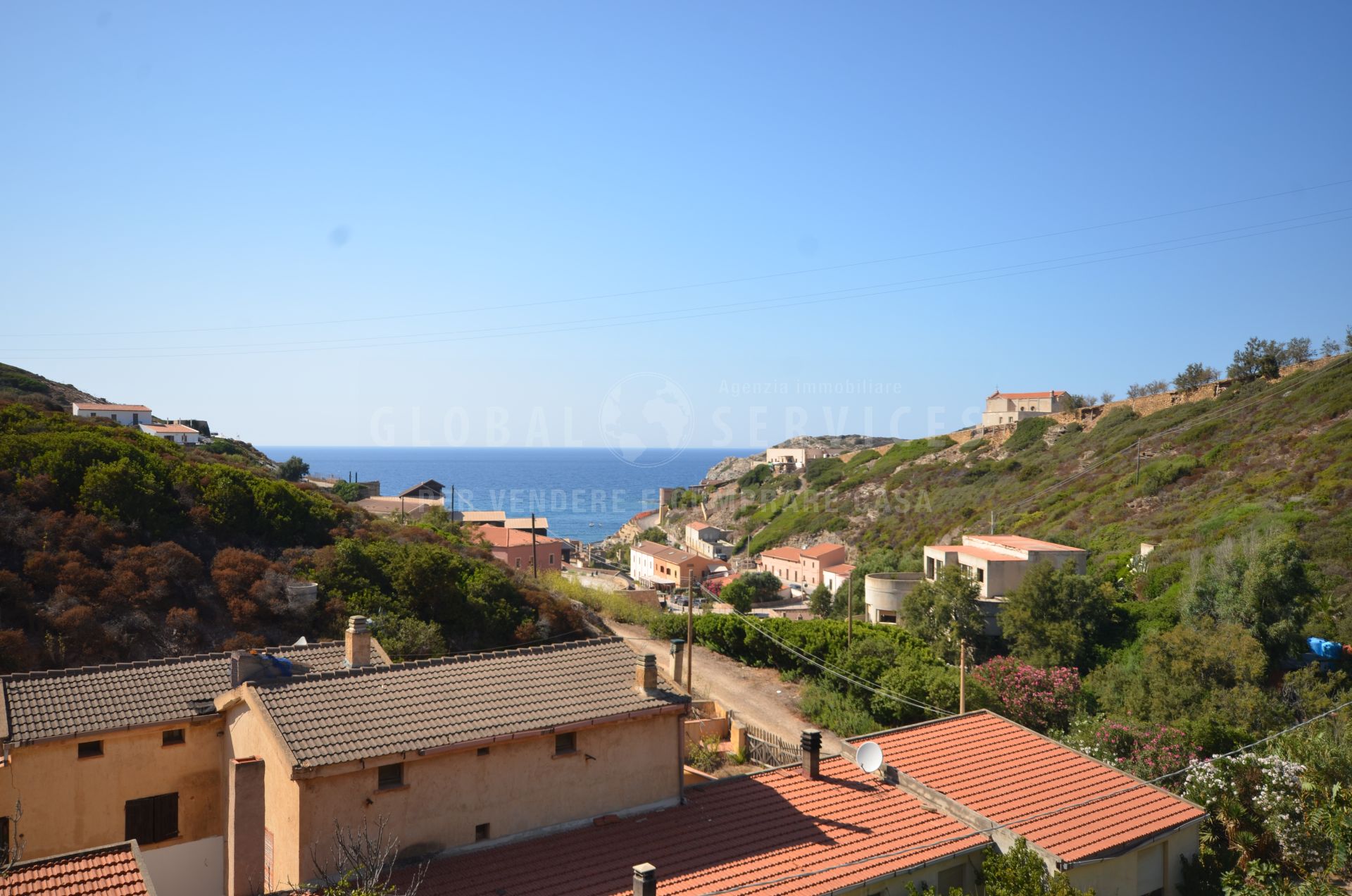 Ristrutturato appartamento vista mare
