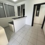 Spazioso locale artigianale attualmente uso ufficio - Adatto ad ambulatorio medico o veterinario