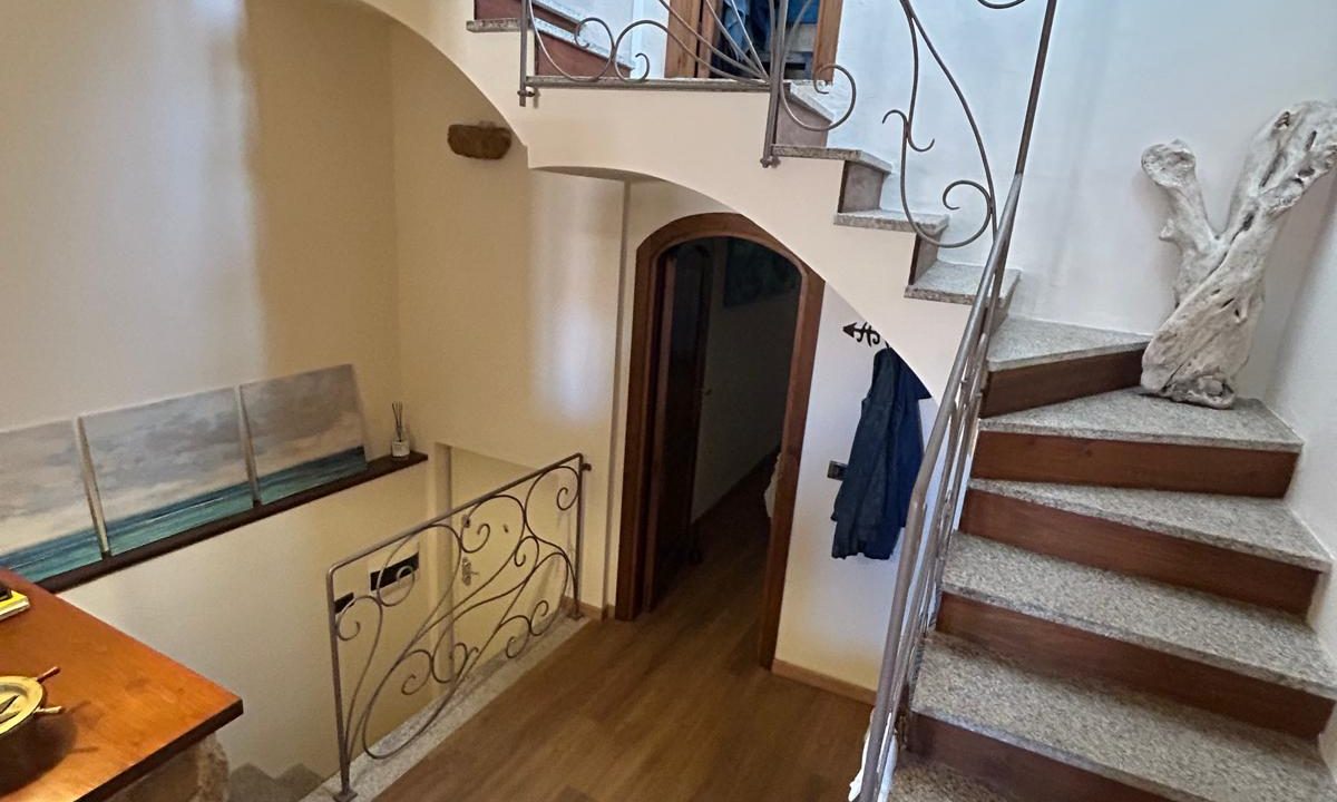 8f400e98-da5f-4498-86fd-84b558ee2e75