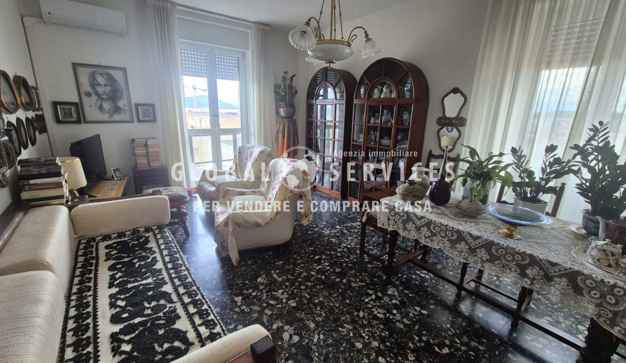 WhatsApp Image 2025-12-01 at 15.39.07