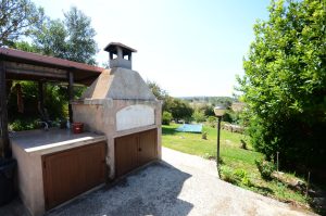 Villa con piscina e dependance