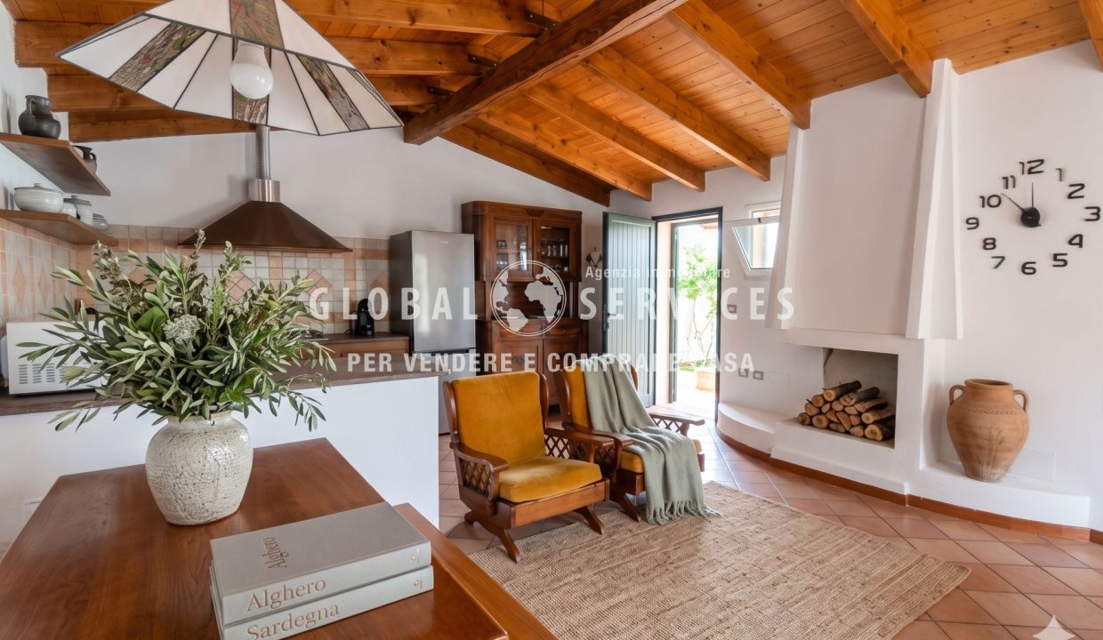 Appartamento indipendente con cortile e garage