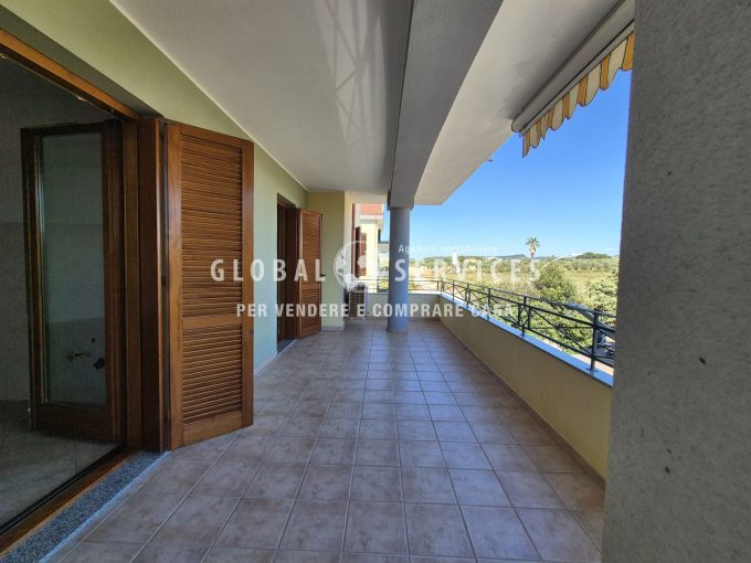 Quadrilocale con terrazza e garage