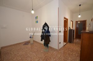 Trilocale ristrutturato in via Cravellet